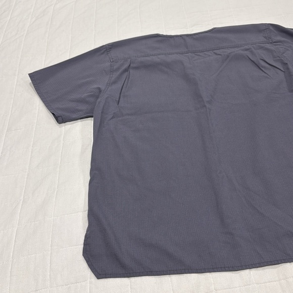 Carhartt Scrub Top - Picture 8 of 11